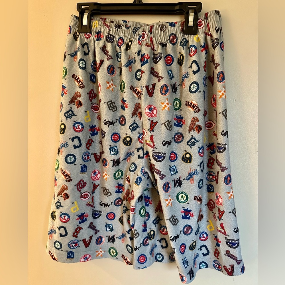 MLB Baseball Youth Team Shorts Size Large (14-16) Multiple Teams